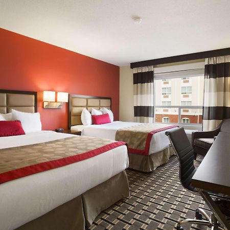 Ramada By Wyndham Edson Hotel Exterior photo
