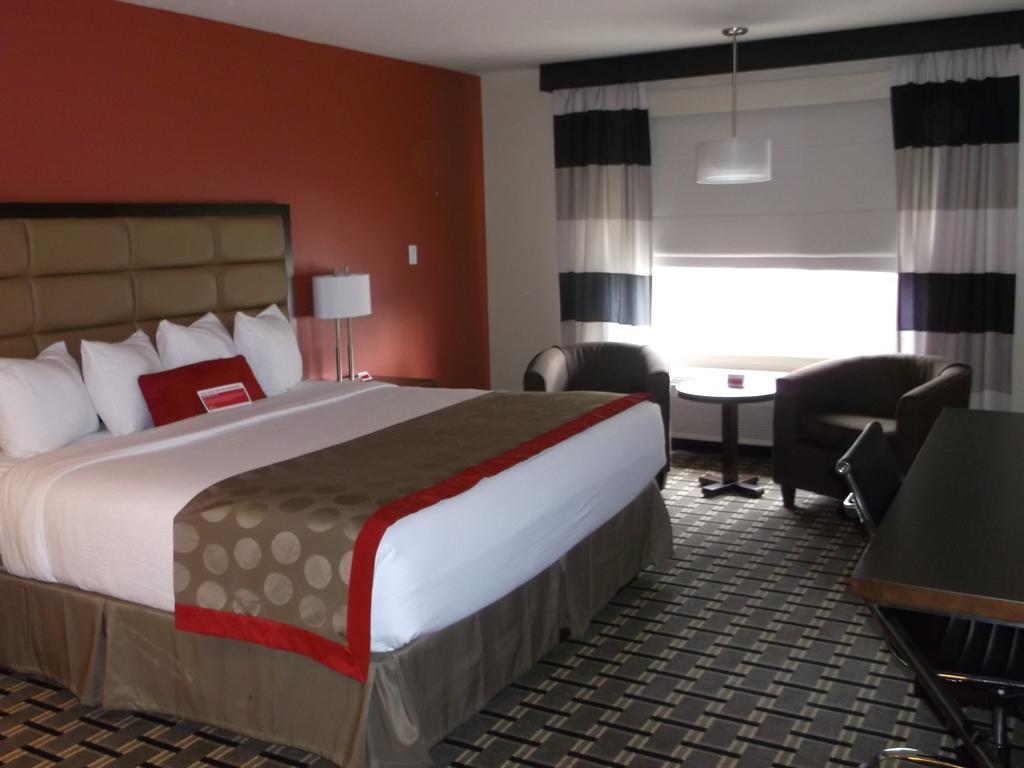 Ramada By Wyndham Edson Hotel Exterior photo