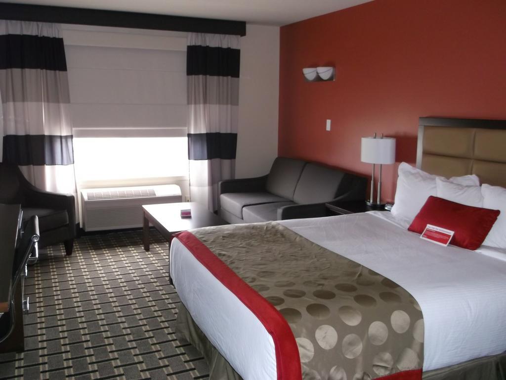 Ramada By Wyndham Edson Hotel Exterior photo