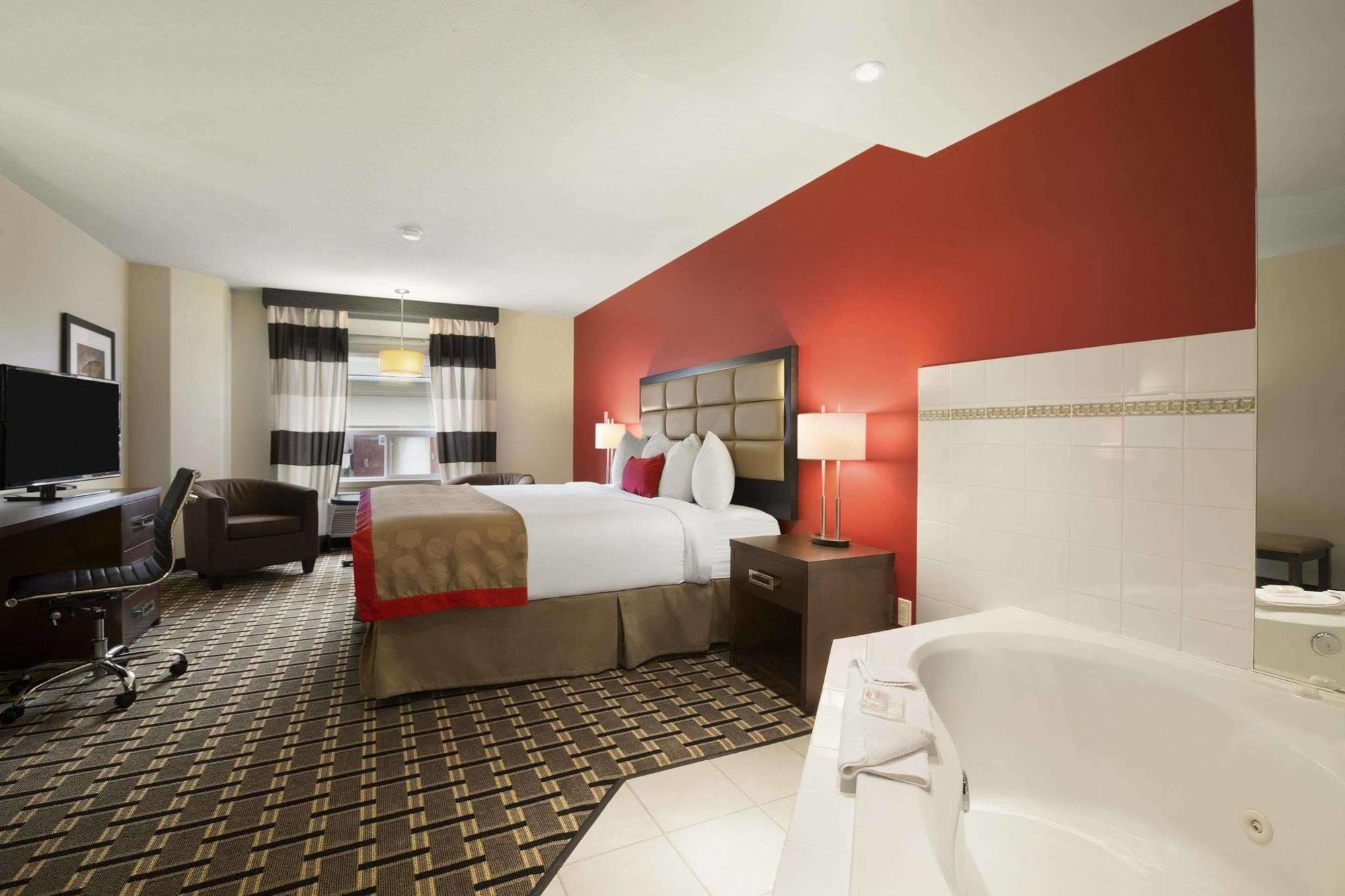 Ramada By Wyndham Edson Hotel Exterior photo